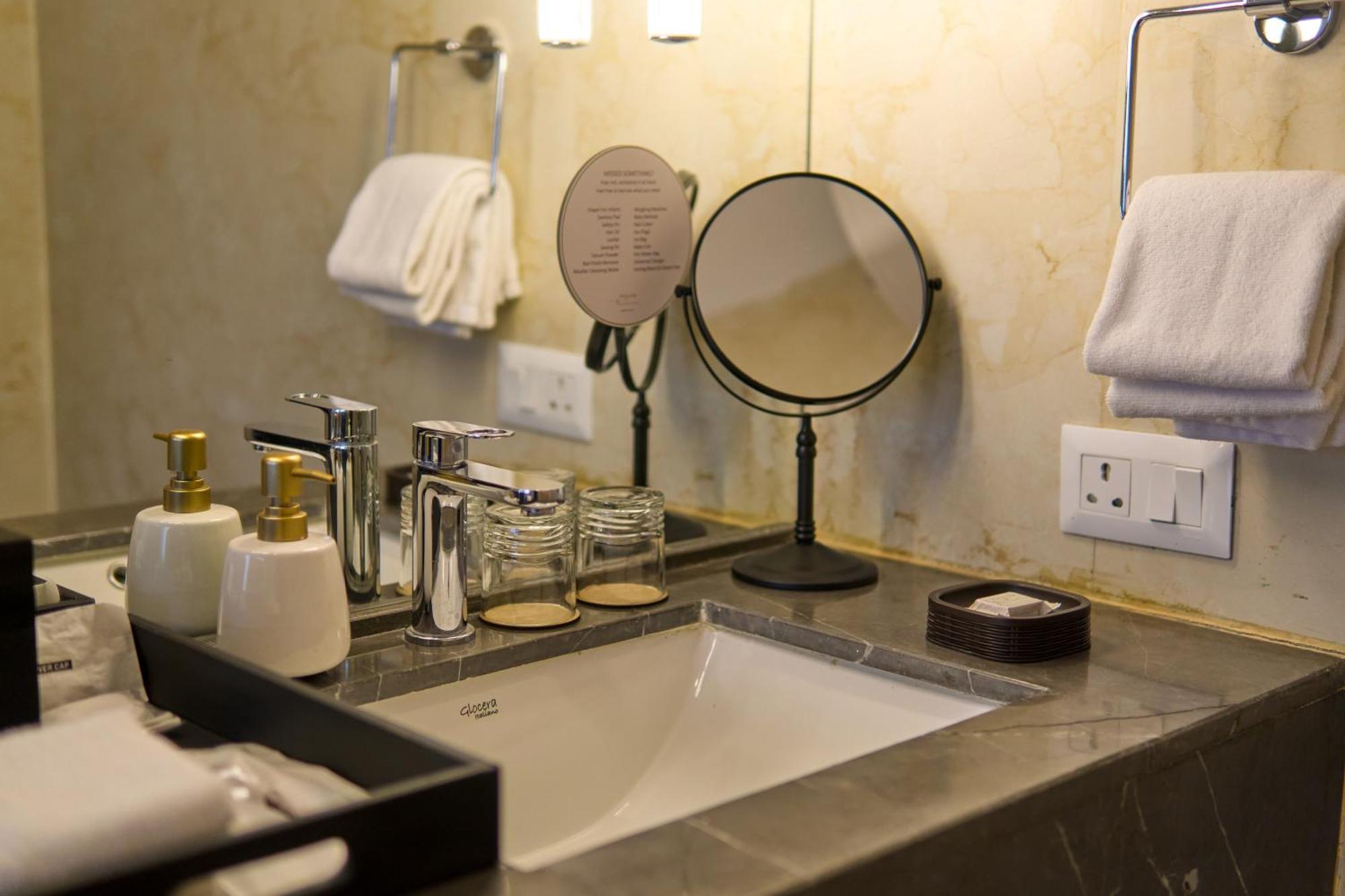 Shulem Boutique Hotel Dimāpur Esterno foto