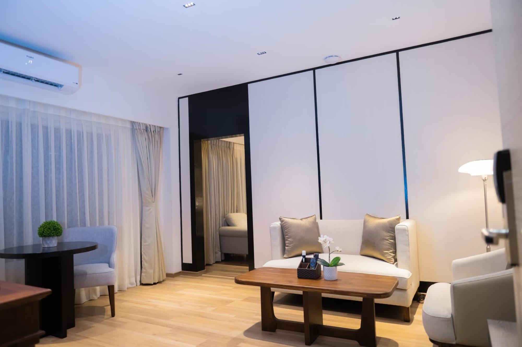 Shulem Boutique Hotel Dimāpur Esterno foto