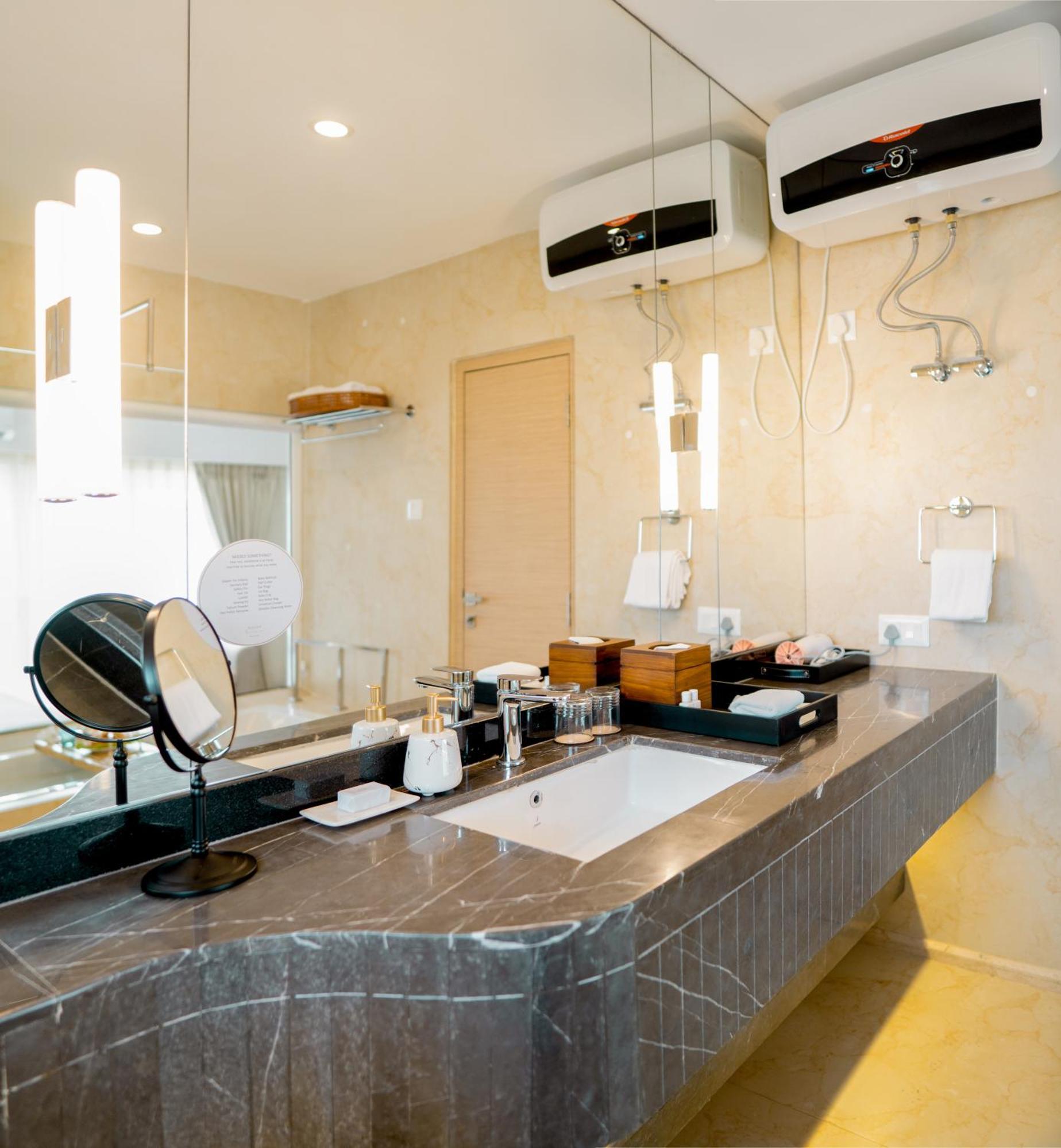 Shulem Boutique Hotel Dimāpur Esterno foto